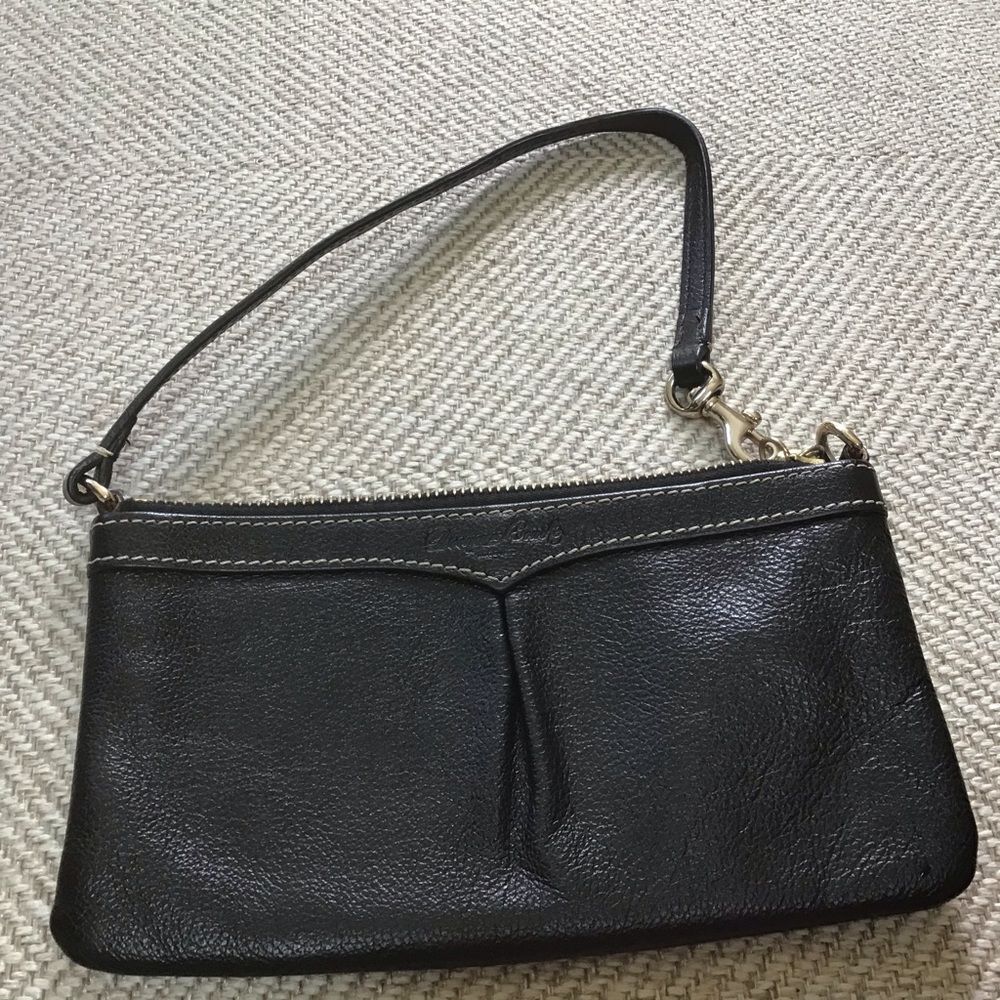 DOONEY & BOURKE 4.5”x8” wristlet. NWOT